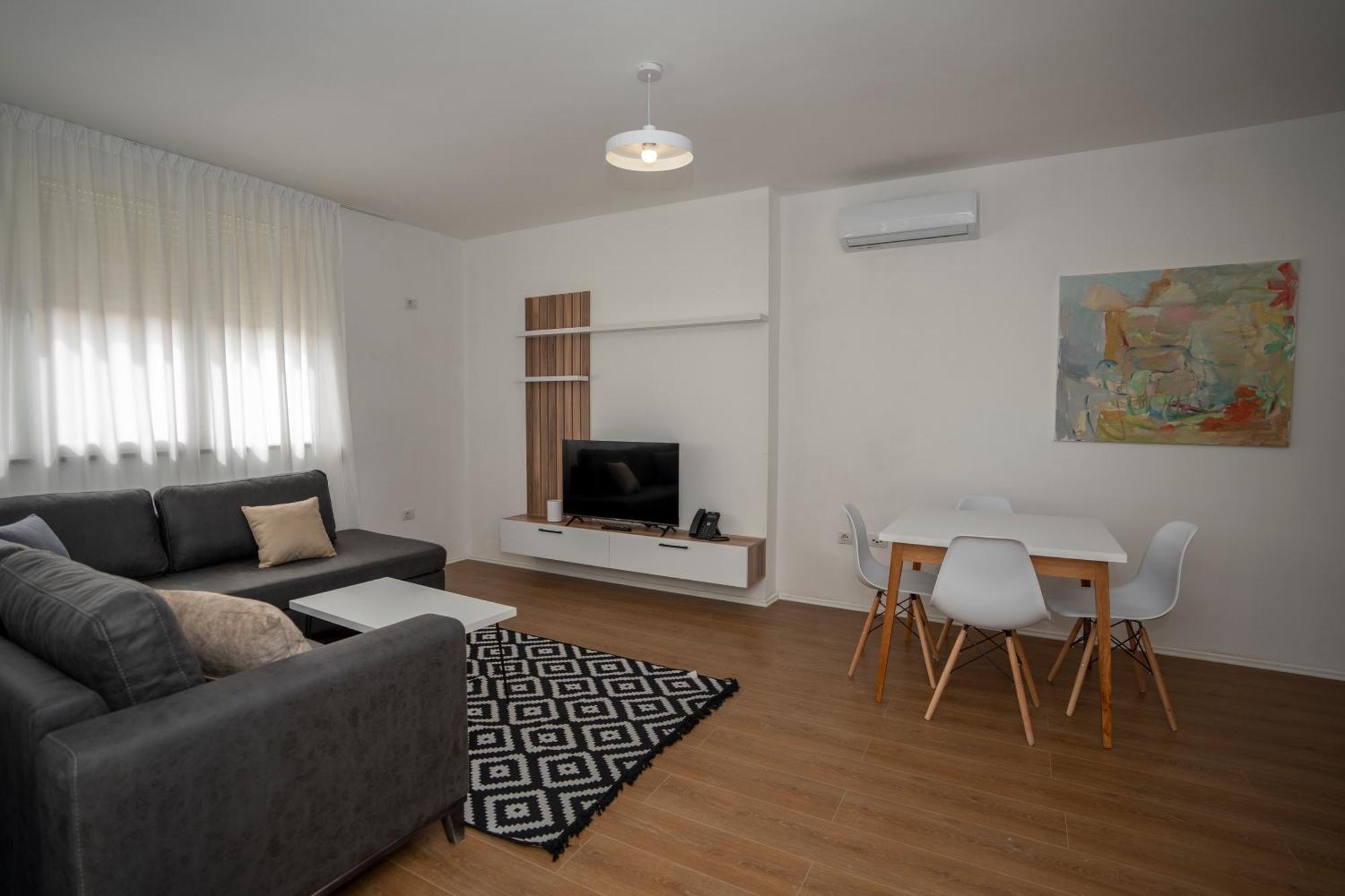 Apartment Harmony Residences *